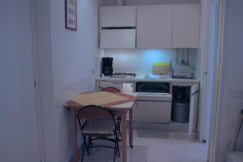 Tourist House Roma Aparthotel Rum bild